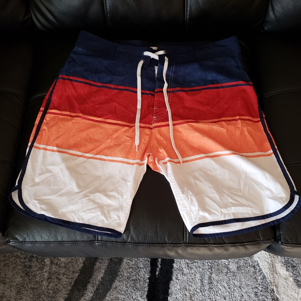 MEN SWIMMING SHORTS